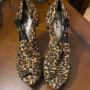 Women’s leopard heels
